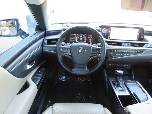 Used 2019 Lexus ES 350 w/ Accessory Package 2 FWD image 33