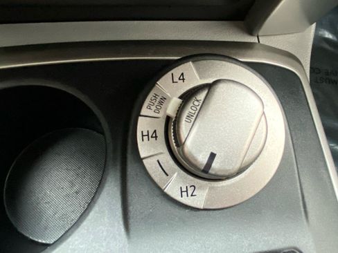 Used 2013 Toyota 4Runner SR5 w/ Convenience Pkg AWD/4WD image 47