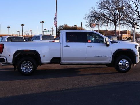 Used 2025 GMC Sierra 3500 Denali Ultimate image 16