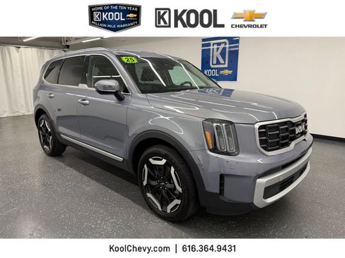 Used 2025 Kia Telluride S AWD/4WD image 1