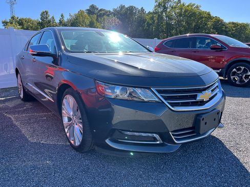 Used 2018 Chevrolet Impala Premier w/ Premier Convenience Package FWD image 7