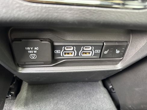 Used 2025 Jeep Grand Cherokee Limited 4xe w/ MOPAR Finishing Package image 47
