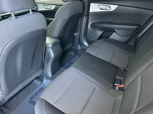 Used 2023 Kia Forte LXS w/ LXS Technology Package FWD image 14
