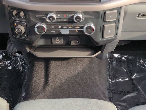 Used 2025 Ford F150 XLT w/ Equipment Group 301A Standard AWD/4WD image 19