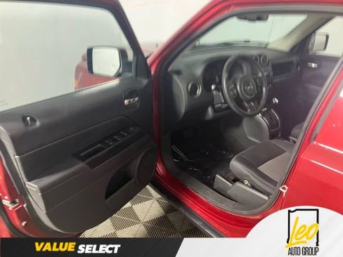 Used 2014 Jeep Patriot Sport w/ Power Value Group AWD/4WD image 10