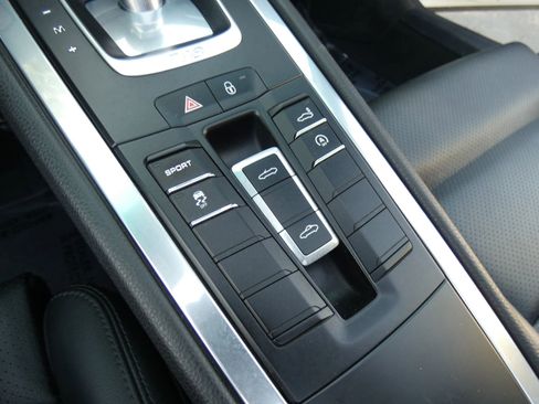 Used 2017 Porsche 718 Boxster S image 48