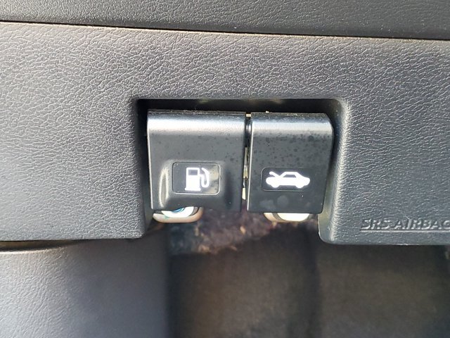 Certified 2024 Nissan Versa SV FWD image 7
