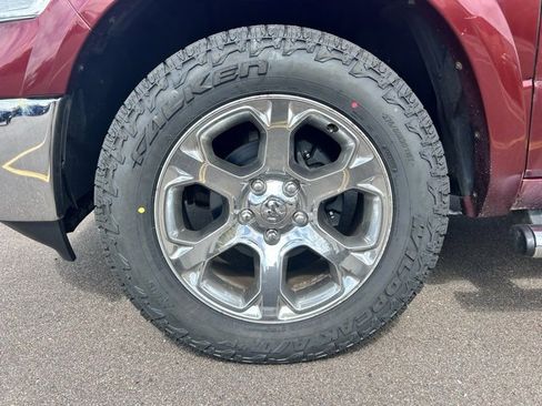 Used 2016 RAM 1500 Laramie w/ Convenience Group image 9