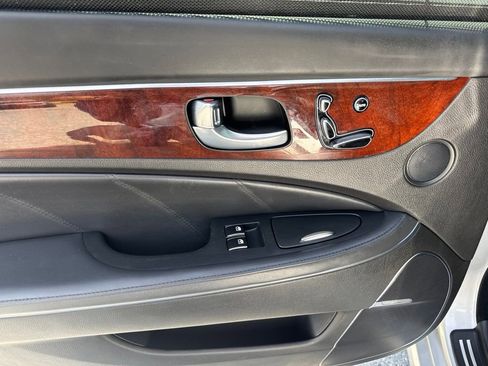 Used 2016 Hyundai Equus Ultimate RWD image 32
