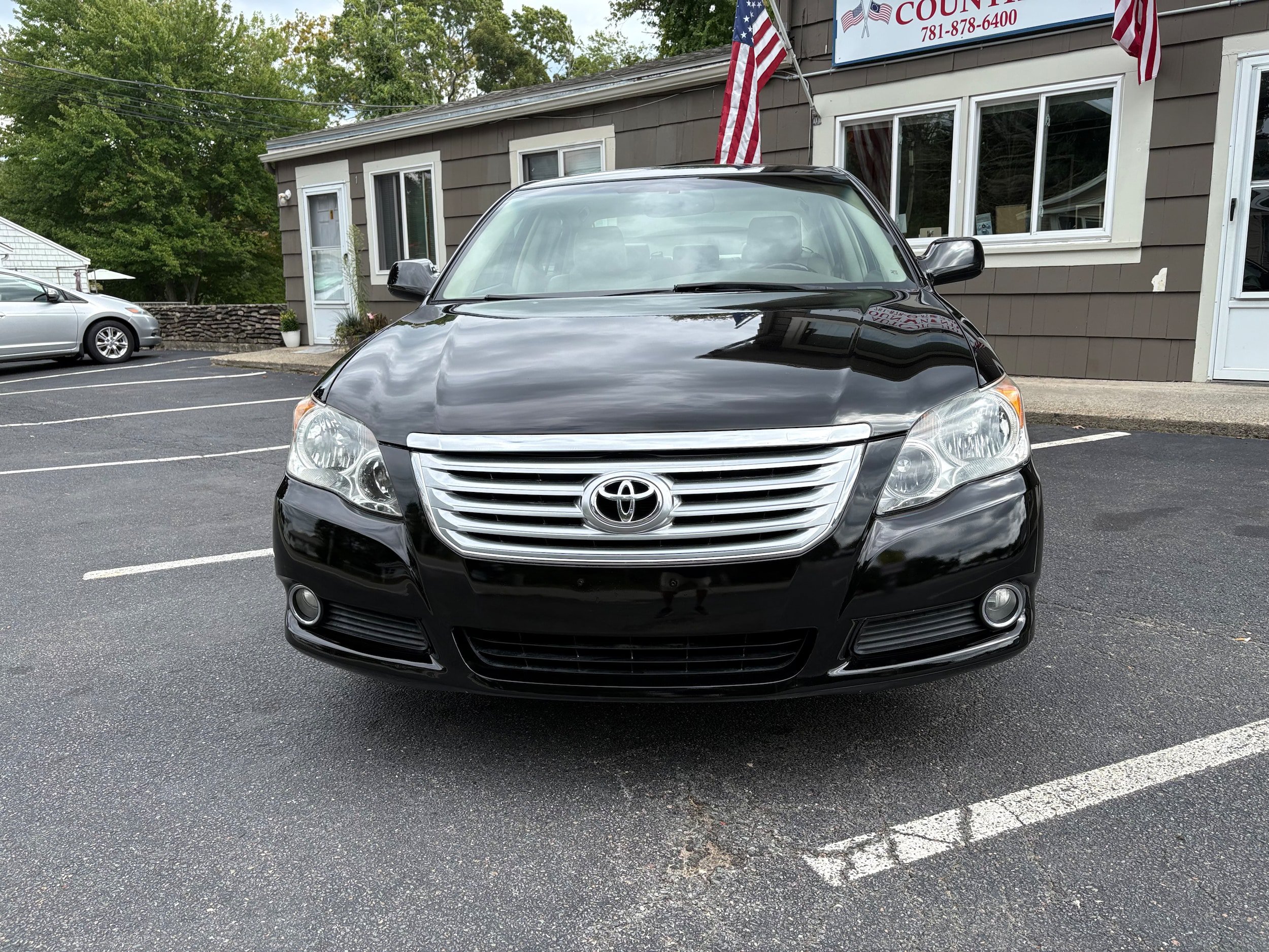 Used 2008 Toyota Avalon Limited FWD image 2