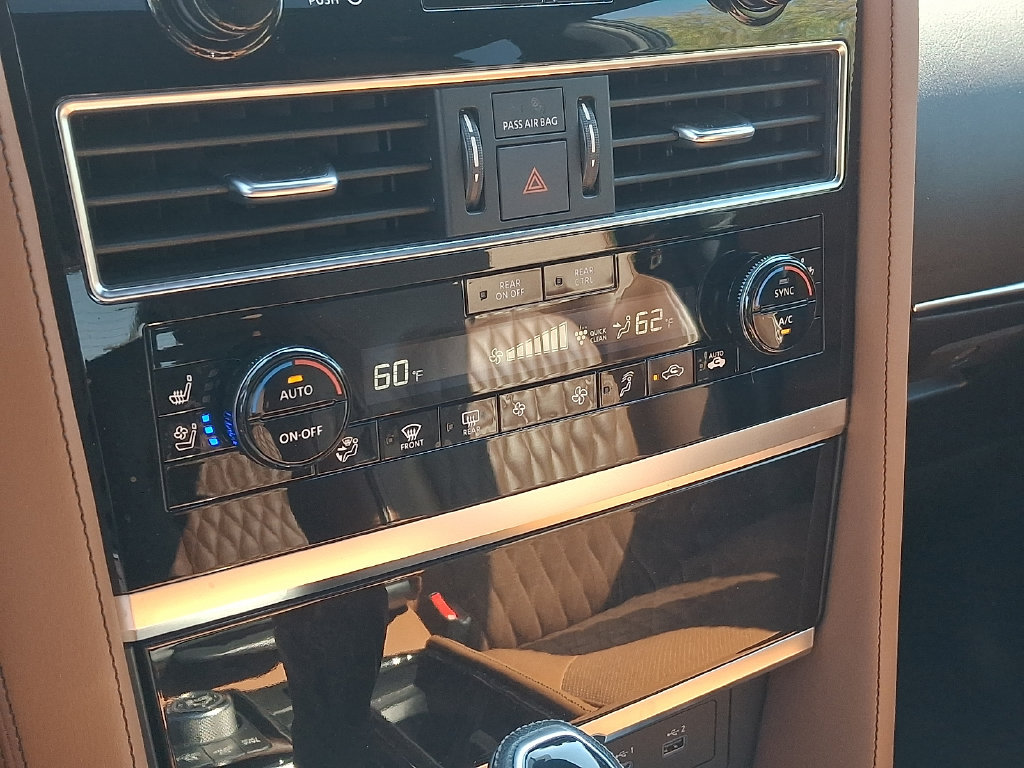 Used 2023 INFINITI QX80 Sensory w/ Cargo Package AWD/4WD image 16