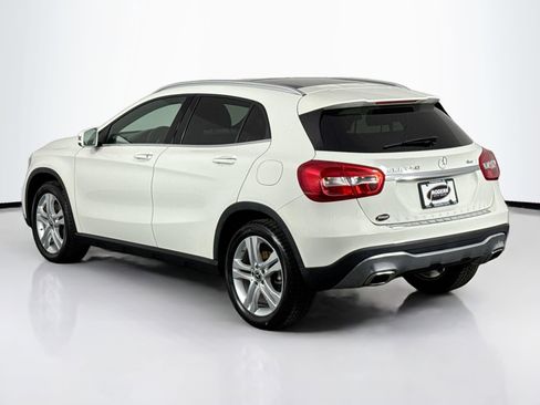 Used 2018 Mercedes-Benz GLA 250 4MATIC image 9