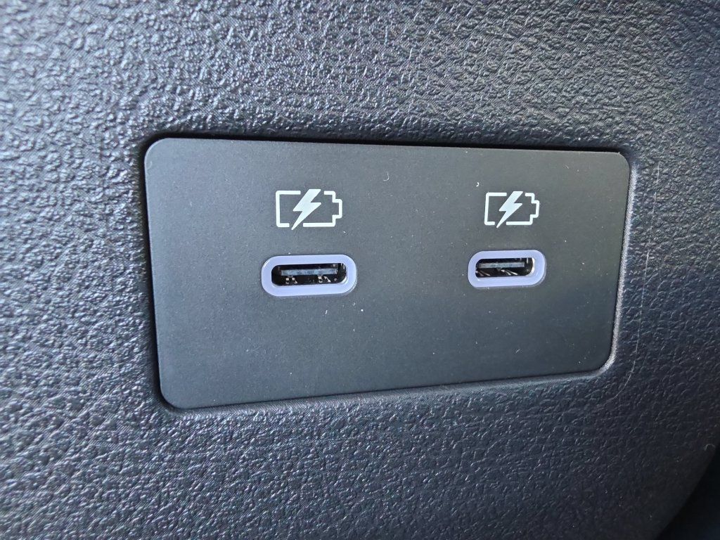 New 2027 Nissan Kicks SR AWD/4WD image 37