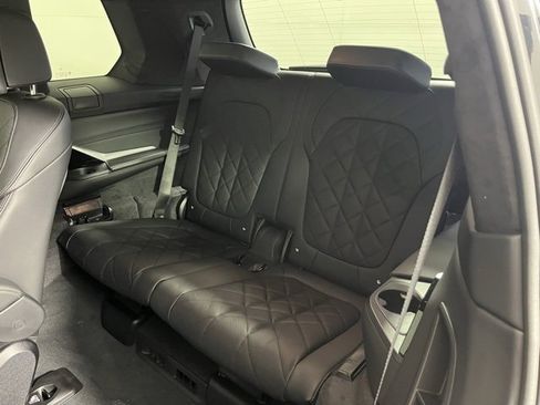 Used 2025 BMW X7 xDrive40i w/ M Sport Package image 20