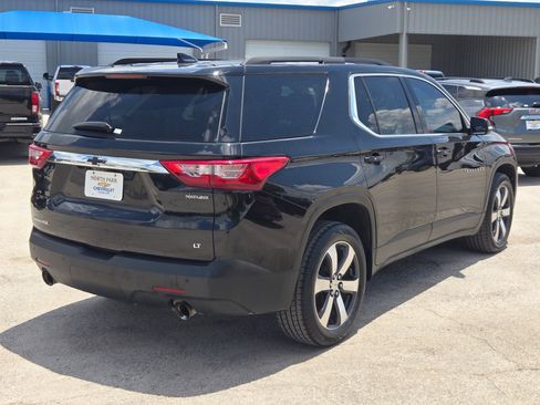 Certified 2021 Chevrolet Traverse LT w/ LT Premium Package FWD image 3