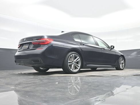 Used 2018 BMW 750i xDrive AWD/4WD image 33