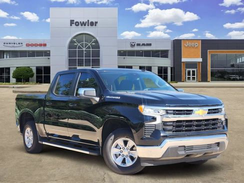 Used 2025 Chevrolet Silverado 1500 LT RWD image 1
