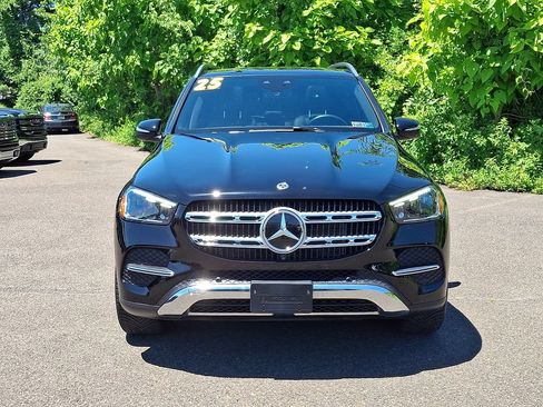 Used 2025 Mercedes-Benz GLE 350 4MATIC w/ Driver Assistance Package image 2
