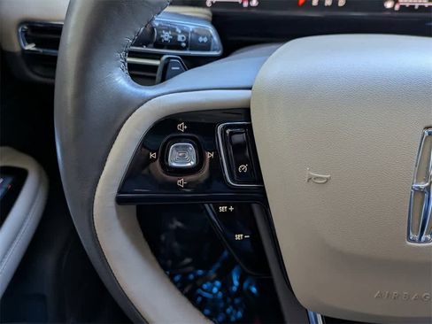 Used 2022 Lincoln Corsair FWD w/ Premium Package image 36