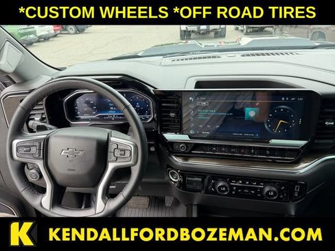 Used 2023 Chevrolet Silverado 1500 LT Trail Boss w/ Convenience Package II AWD/4WD image 31