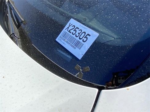 New 2025 BMW X7 M60i w/ Climate Comfort Package image 23