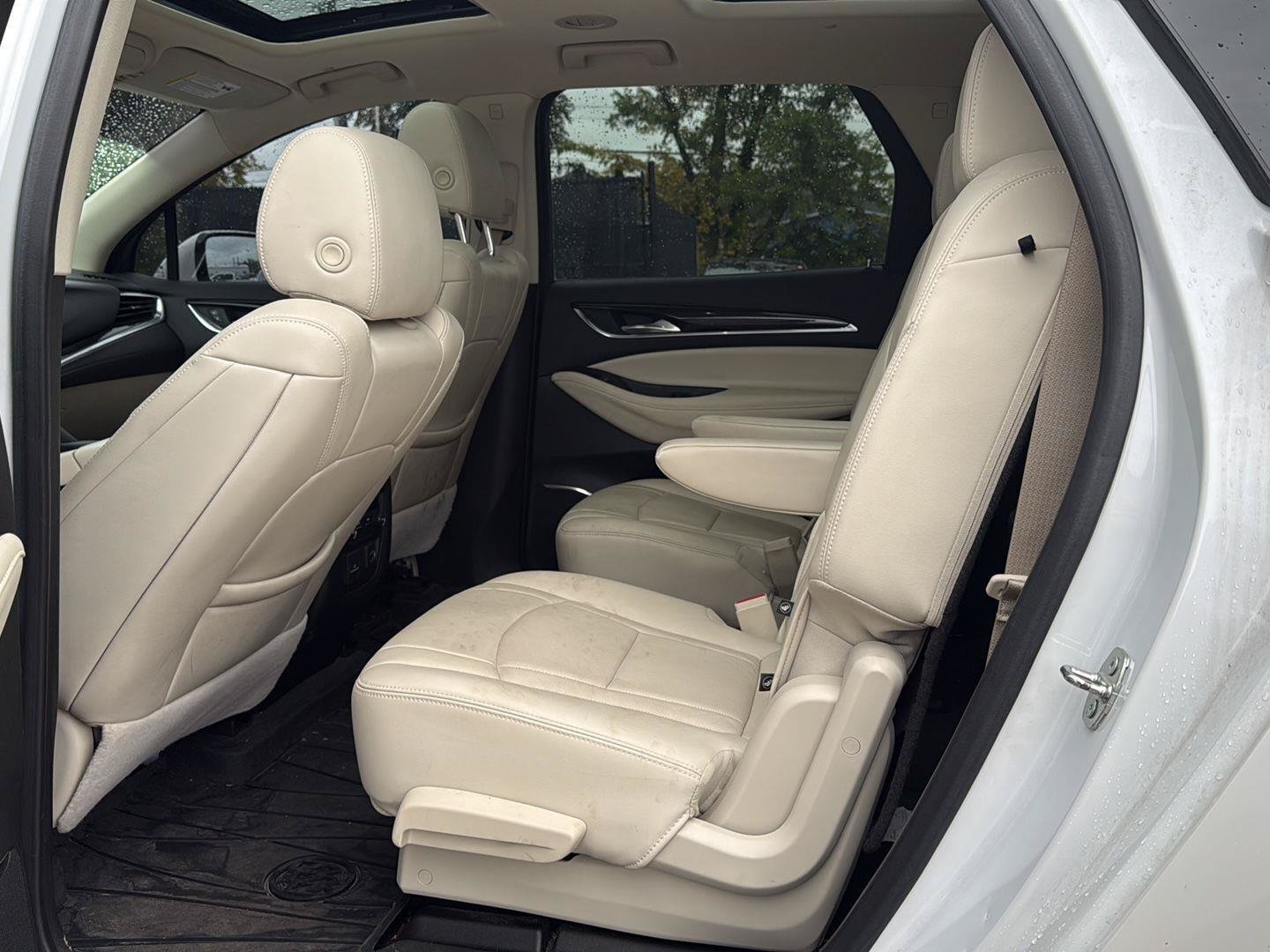 Used 2022 Buick Enclave Essence w/ Experience Buick Package AWD/4WD image 10