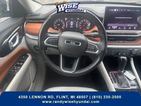 Used 2022 Jeep Compass Limited image 15