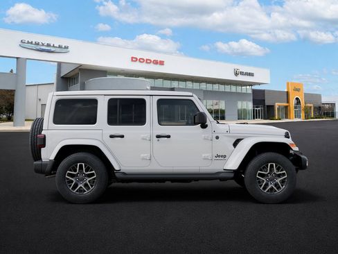 New 2026 Jeep Wrangler Unlimited Sahara AWD/4WD image 21