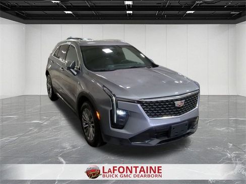 Certified 2024 Cadillac XT4 Premium Luxury image 2