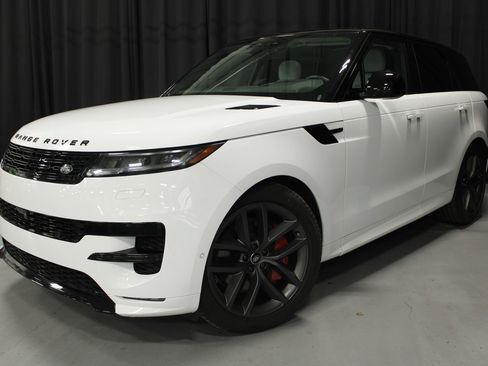 Used 2025 Land Rover Range Rover Sport Dynamic SE image 1