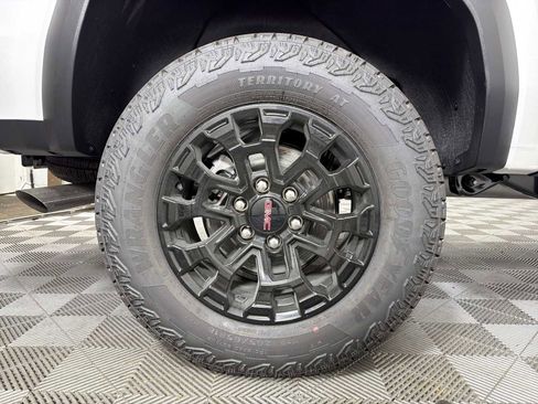 New 2026 GMC Canyon Elevation w/ Convenience Package image 30