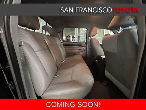 Used 2014 Toyota Tacoma PreRunner image 16