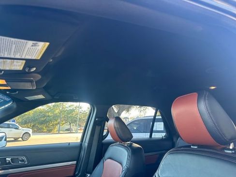 Used 2019 Ford Explorer XLT w/ Equipment Group 202A image 25