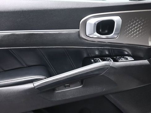 Used 2021 Kia Sorento SX image 13