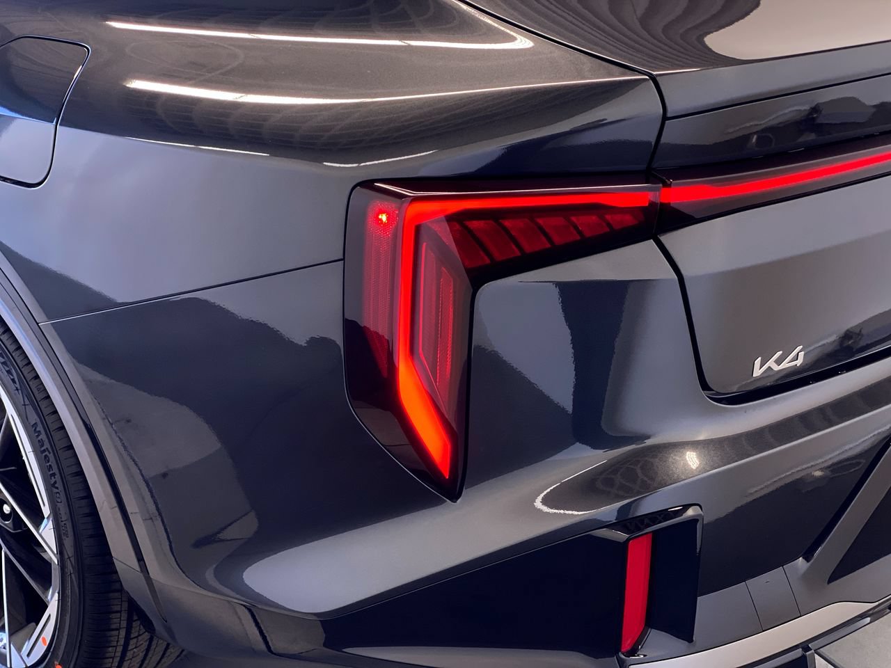 New 2026 Kia K4 GT-Line FWD image 9