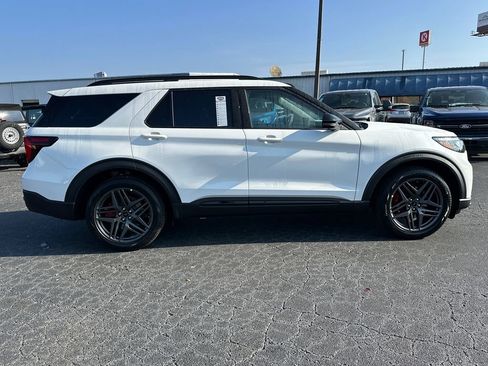 Used 2026 Ford Explorer ST w/ Sun And Sound Package RWD image 2