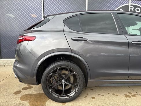 Used 2019 Alfa Romeo Stelvio Quadrifoglio w/ Driver Assist Dynamic Package AWD/4WD image 5