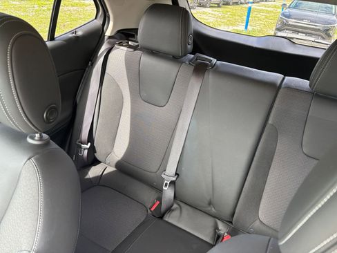 Used 2025 Buick Encore GX Preferred image 41