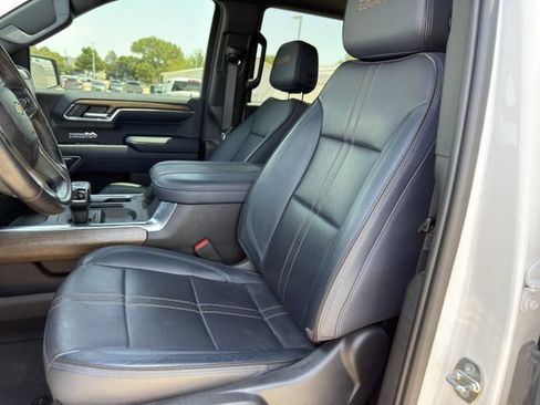 Used 2023 Chevrolet Silverado 1500 High Country w/ Technology Package AWD/4WD image 24