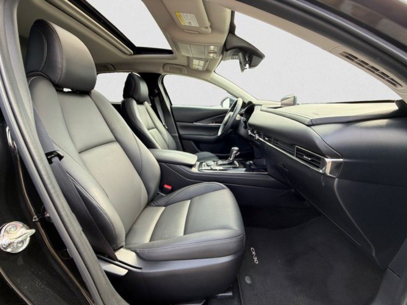 Used 2025 MAZDA CX-30 AWD 2.5 S w/ Preferred Package image 19