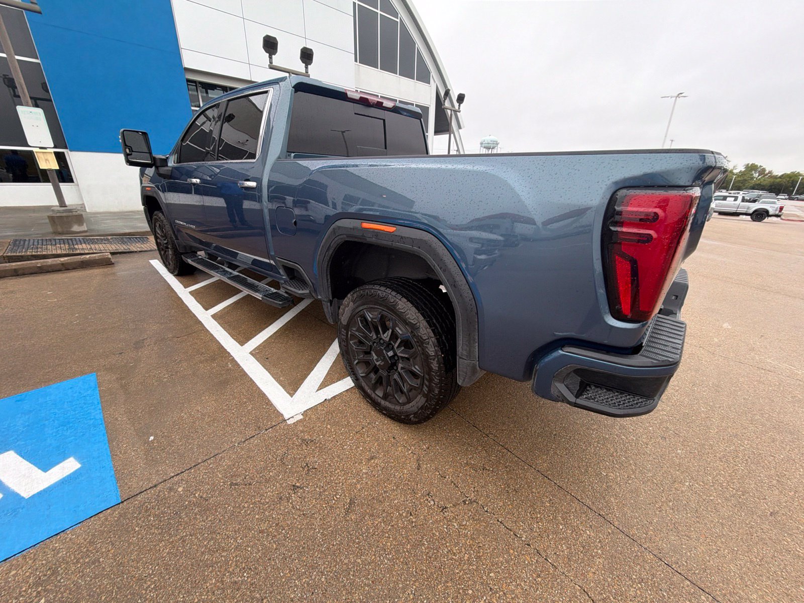 Used 2025 GMC Sierra 2500 Denali w/ Technology Package AWD/4WD image 12