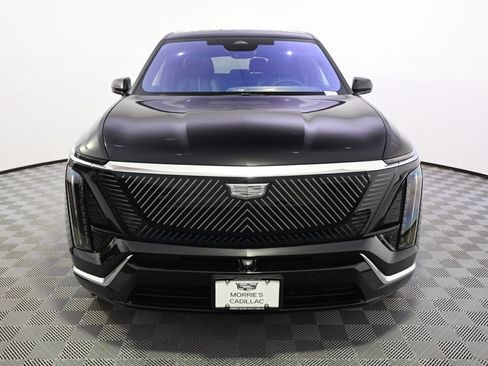 New 2027 Cadillac Vistiq Luxury w/ LPO, Floor Liner Package AWD/4WD image 10