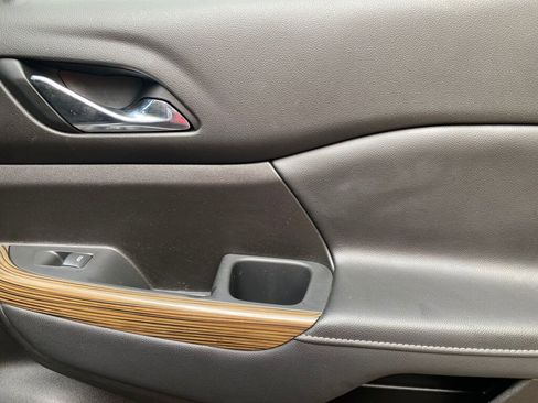 Used 2021 GMC Acadia SLE w/ Driver Convenience Package image 21