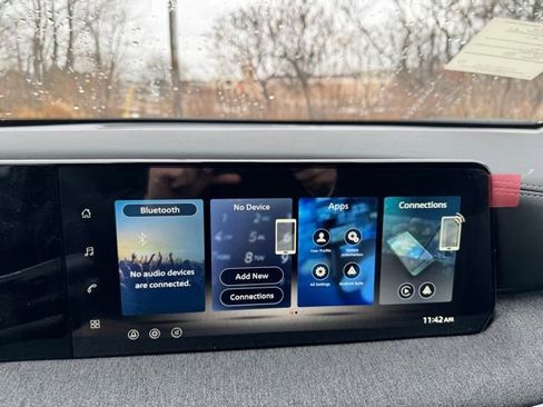 New 2026 Nissan Kicks SV w/ SV Premium Package image 14