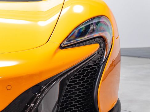 Used 2015 McLaren 650S Spider RWD image 64