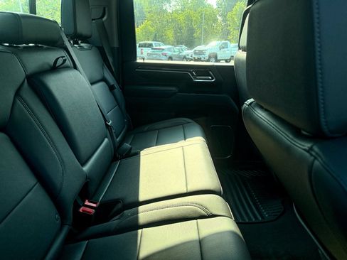 Used 2025 Chevrolet Silverado 2500 LTZ w/ Trail Boss Package AWD/4WD image 8