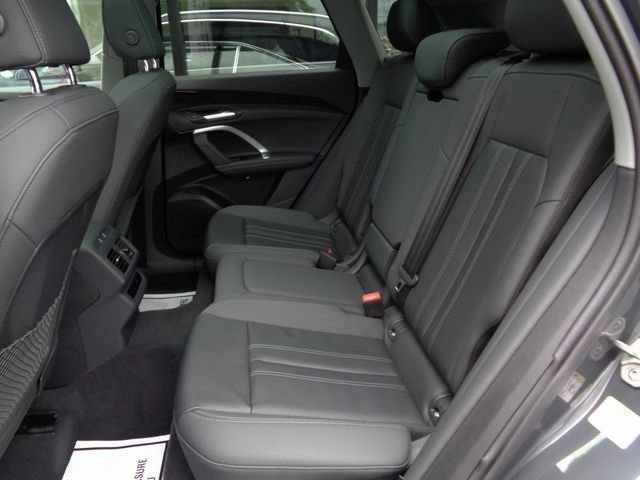 Used 2025 Audi Q5 Premium w/ Convenience Package AWD/4WD image 15