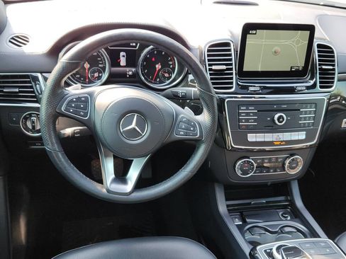 Used 2019 Mercedes-Benz GLS 450 4MATIC image 9