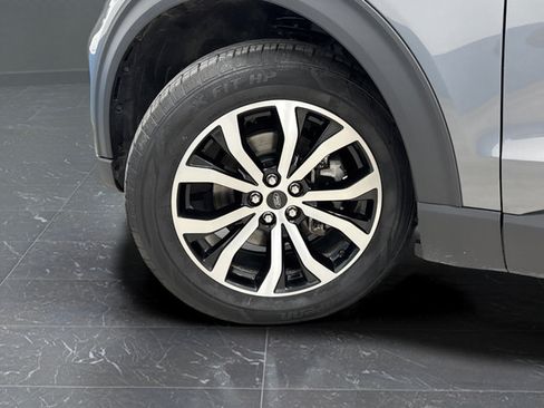 Used 2023 Ford Explorer ST-Line AWD/4WD image 37