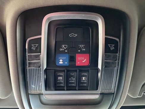 Used 2023 RAM 2500 Laramie AWD/4WD image 20